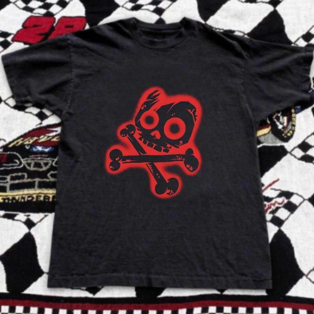 Gildan Men Black T-Shirt Black & Red Skull And Crossbones Tee